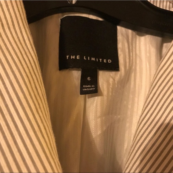 The Limited grey & white seersucker jacket in 6 - Picture 3 of 7